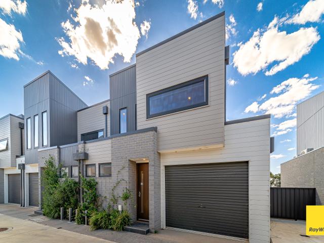 house at 23/65 Thunder Street, North Bendigo, VIC 3550