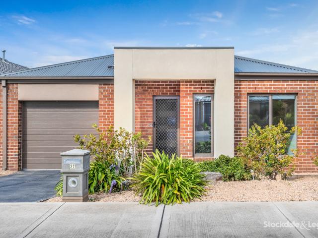 house at 27 Bradshaw Avenue, Craigieburn VIC, Australia