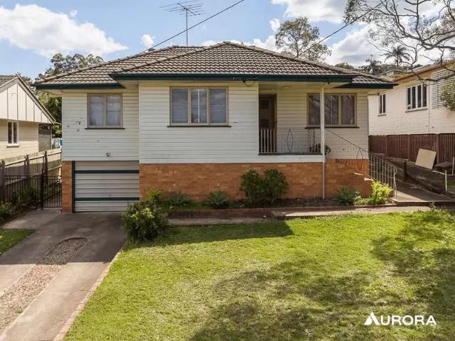 house at 27 Curfew Street, Upper Mount Gravatt, Australia