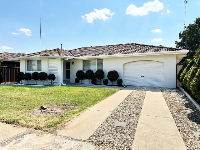 house at 24 Dunlop Street, Shepparton VIC 3630, Australia