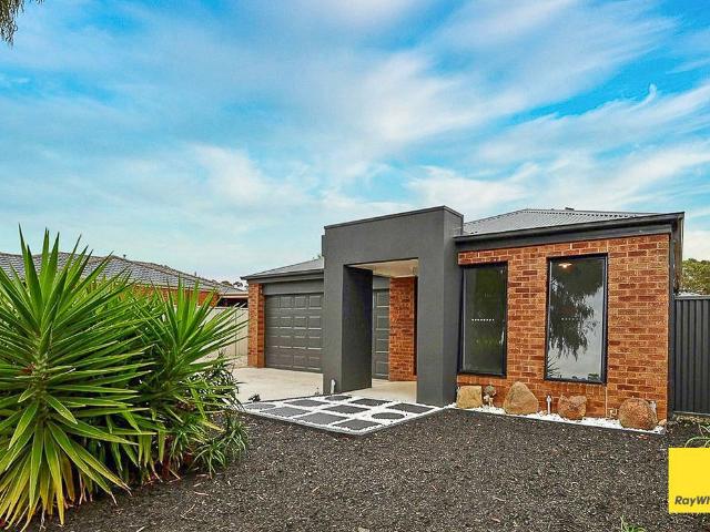 house at 25 Barnett Drive, Kangaroo Flat, VIC 3555