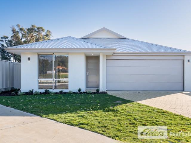 house at 26 Enchanted Circuit, Baldivis WA 6171, Australia