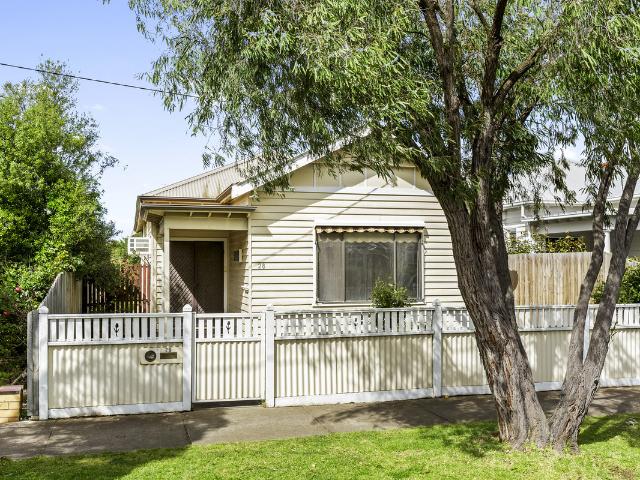 house at 28 Grey Street, East Geelong VIC 3219, Australia