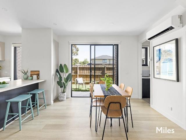 house at 2/95 Outhwaite Road, Heidelberg Heights