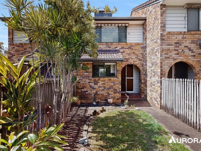 house at 2/96 Wynyard Street, Cleveland, Australia