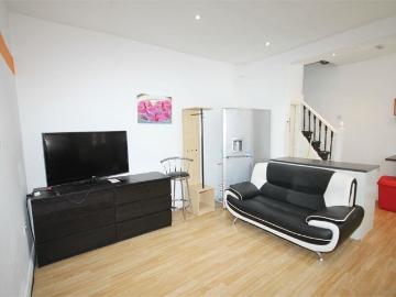 house at 29 Autumn Avenue, Hyde Park, Leeds LS6 1RE, United Kingdom