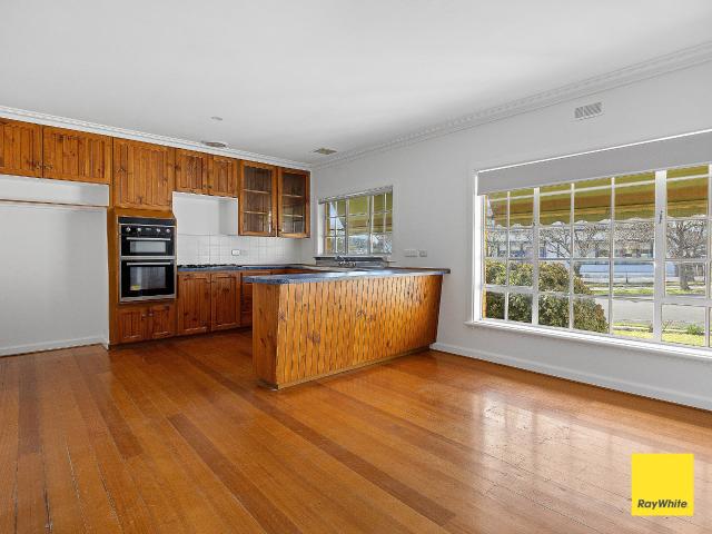 house at 2 Mcmillan Street, Kennington, VIC 3550