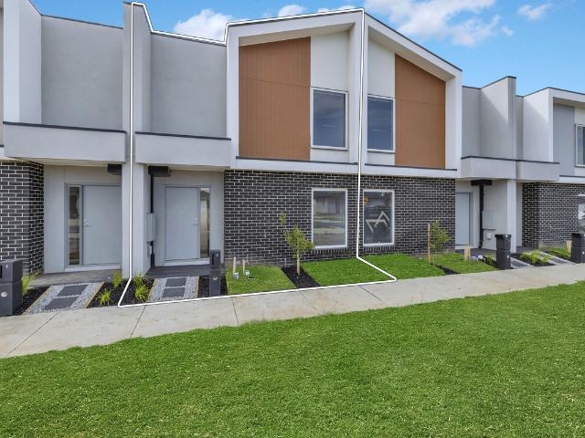 house at 2 Shropshire Walk, Clyde VIC 3978, Australia