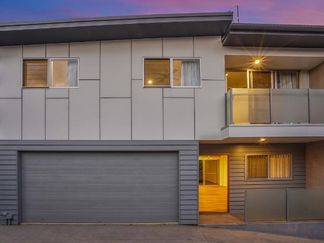 house at 2 / 11 First Avenue, Coolum Beach QLD 4573, Australia