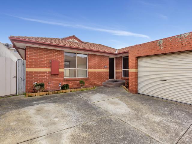 house at 2 / 1 Sharp Grove, Coburg North VIC 3058, Australia