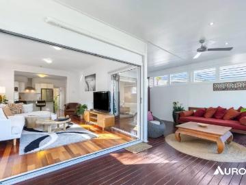 house at 30 Berrima Street, Wynnum, Australia