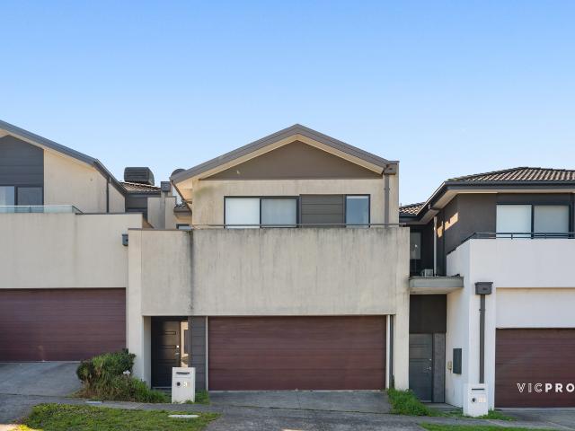 House at 31 Zara Close, BUNDOORA, Australia