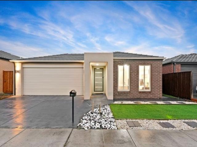 house at 31 Hampshire Street, Officer VIC 3809, Australia