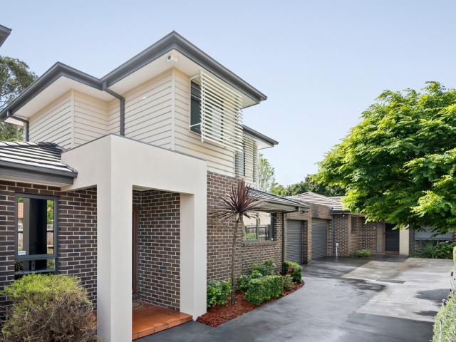 house at 3/28 Edwin Street, Ivanhoe