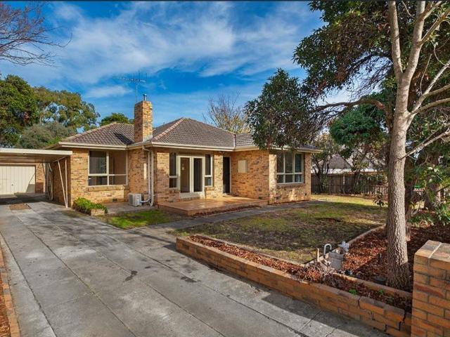 house at 32 Banyule Road, Rosanna