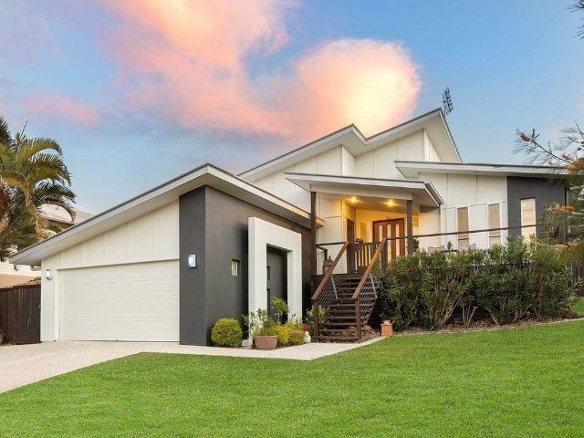 house at 32 Boneham Avenue, Coolum Beach QLD 4573, Australia
