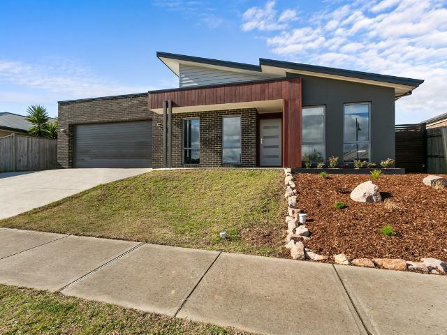 house at 32 Sowerby Road, Morwell VIC 3840, Australia