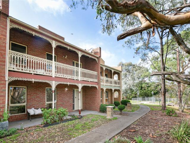 house at 34 / 70 Greenhills Road, BUNDOORA VIC 3083, Australia