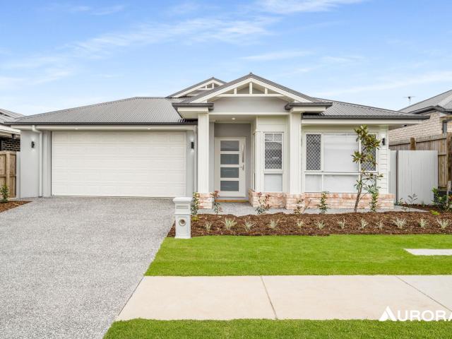 house at 38 Tamborine Street, Redland Bay, Australia