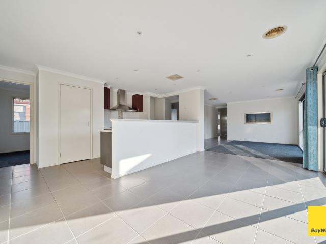 house at 3 Acacia Park Drive, Epsom, VIC 3551
