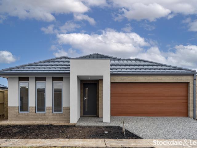 house at 3 Blade Circuit, Fraser Rise VIC, Australia