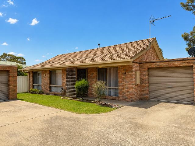 house at 3 / 2 Homewood Drive, MOOROOPNA VIC 3629, Australia