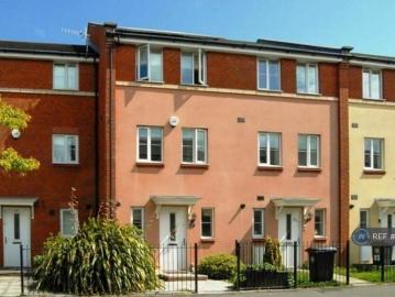 House at Tarnock Avenue, Bristol
