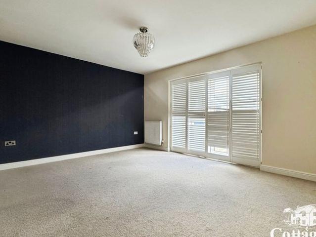 House at The Cedars, Broxbourne