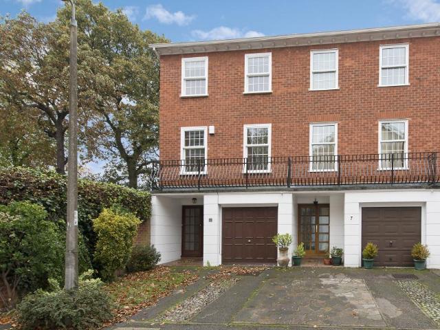 House at Tower Rise, Greater London