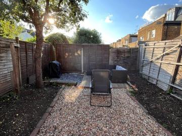 Sands End, London, Greater London - Garden