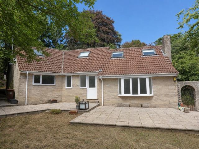 House at Treetops Drive, Malvern Hills