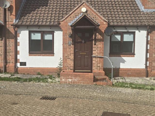House at Twitchen Lane, Milton Keynes