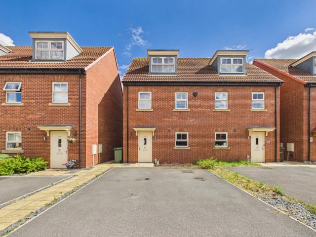 House at Turnberry Avenue, Wakefield