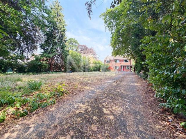 house at Upper Warren Avenue, Caversham, Reading