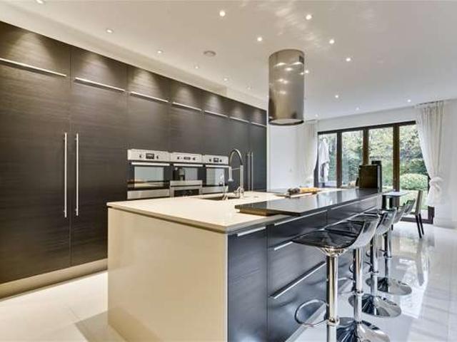 House at Warren Close, Elmbridge