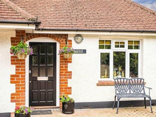 House at Water End Road, Dacorum