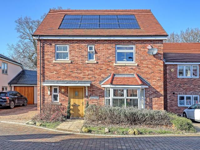 House at Watlington Gardens, Brentwood