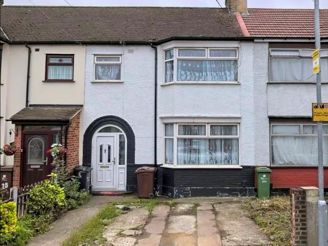 House at Waverley Gardens, Greater London