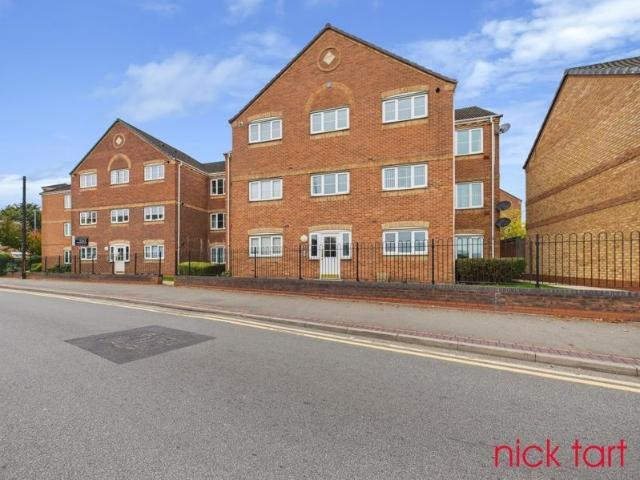 house at West Midlands DY4 9AR