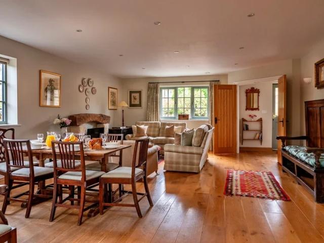 House at West End, West Oxfordshire