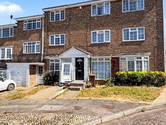 House at Wheatcroft Grove, Rainham