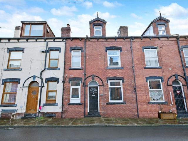 House at Whingate Grove, Leeds