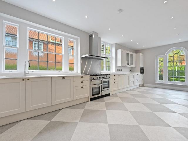 House at Winnington Road, Greater London