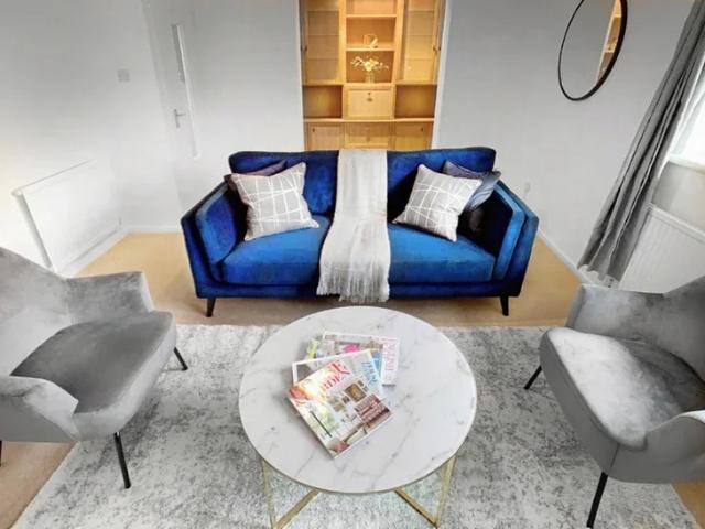 Apartment at Wiltshire Drive, Wokingham