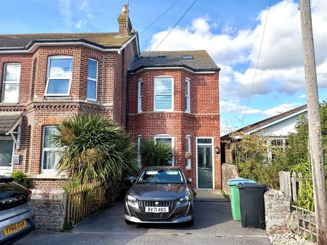 House at Willowhayne Avenue, Arun
