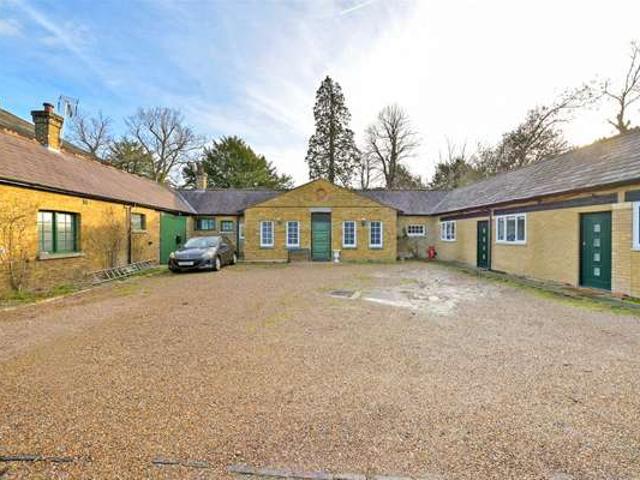 Apartment at Wood Lane, Iver Heath