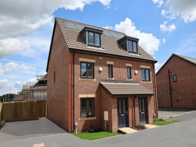 House at Woodside Close, Ketley