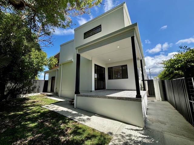 house at Woolgoolga 9/1854 1856 Solitary Islands Way