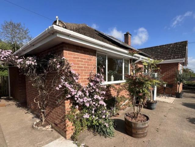 House at Wrigglebrook Lane, Wormelow