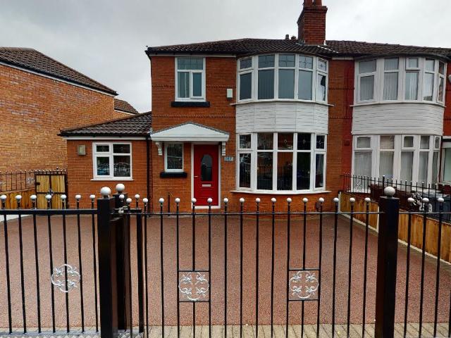 House at Yewtree Road, Plumley